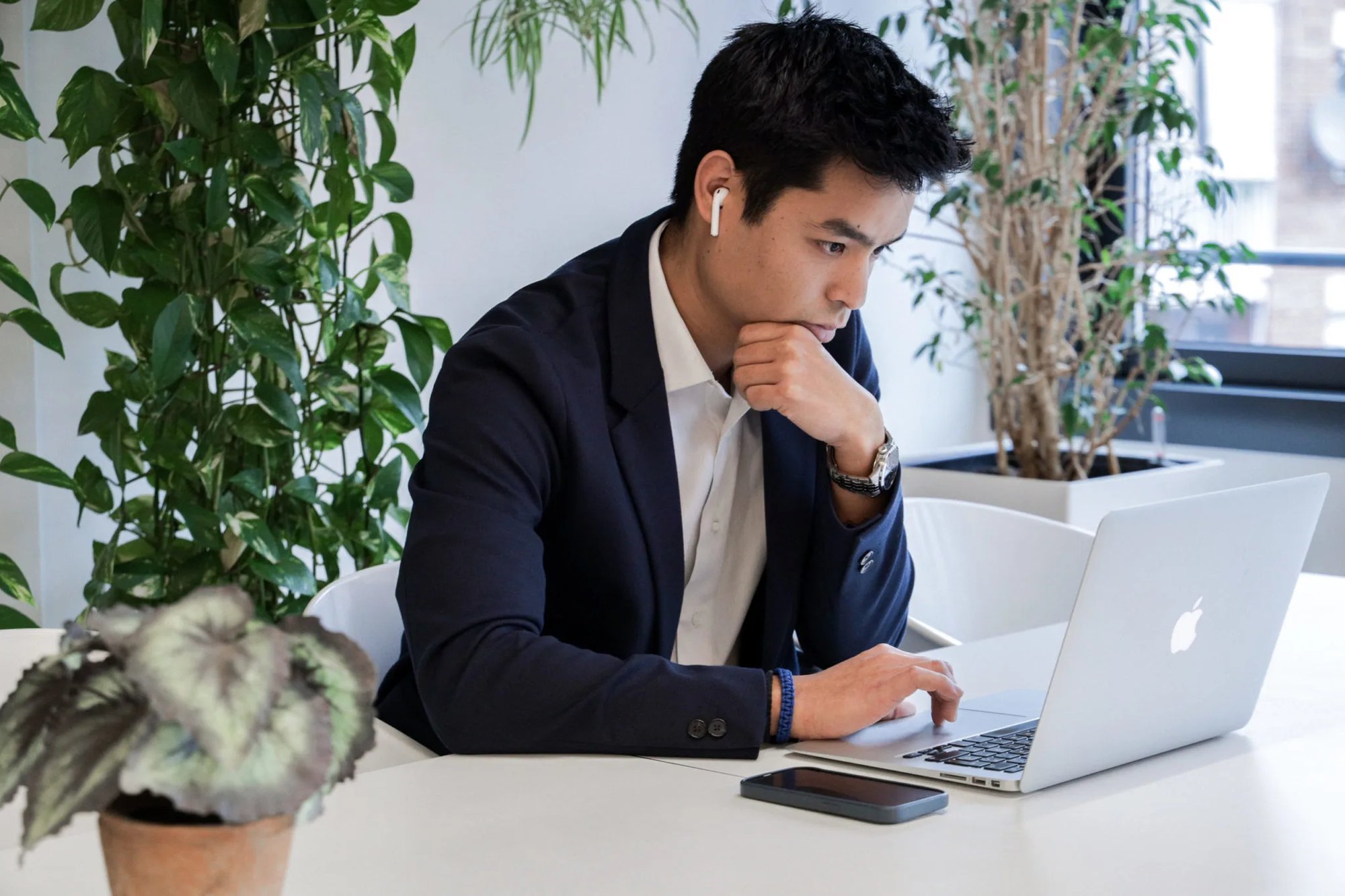 professional_man_laptop_4-scaled-_1_